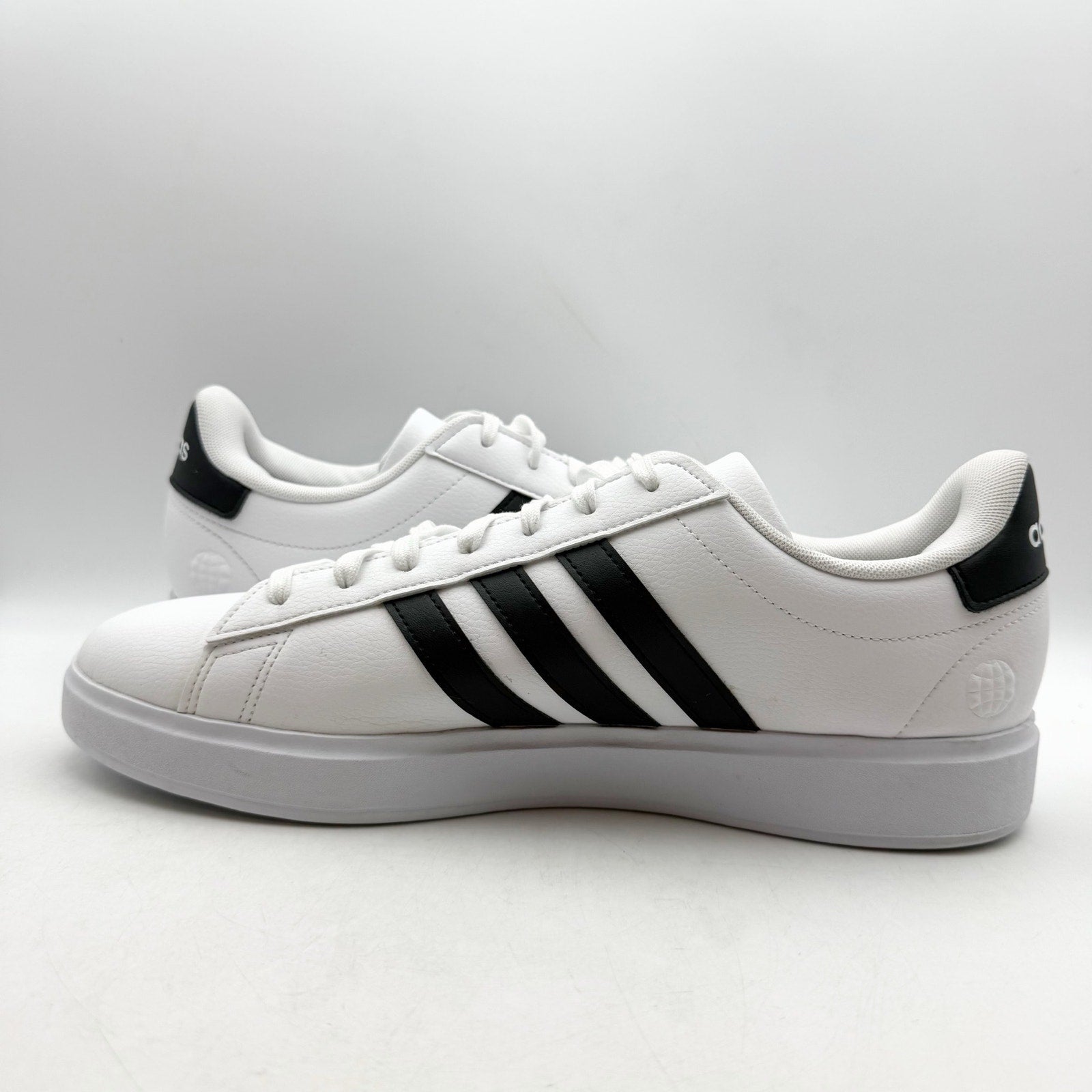 Adidas Mens Grand Court 2.0 Casual Sneakers US 12 White Black NWOB