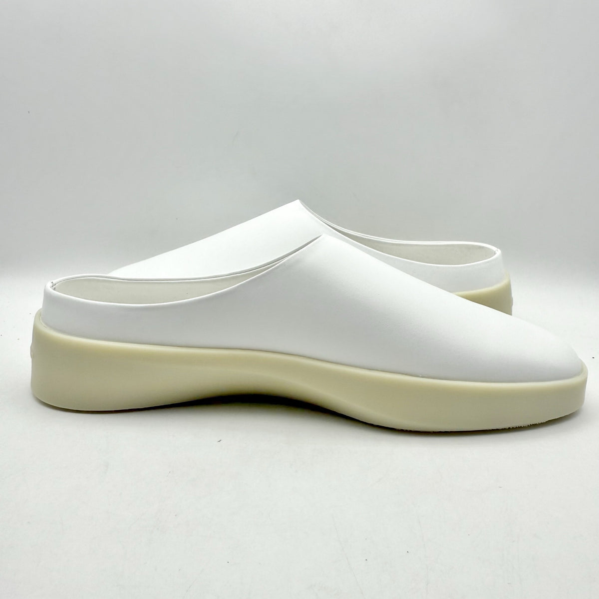 Wolf & Shepherd Cruise Mule Slip On Shoe Mens 5.5 Womens 7 White Leather NIB