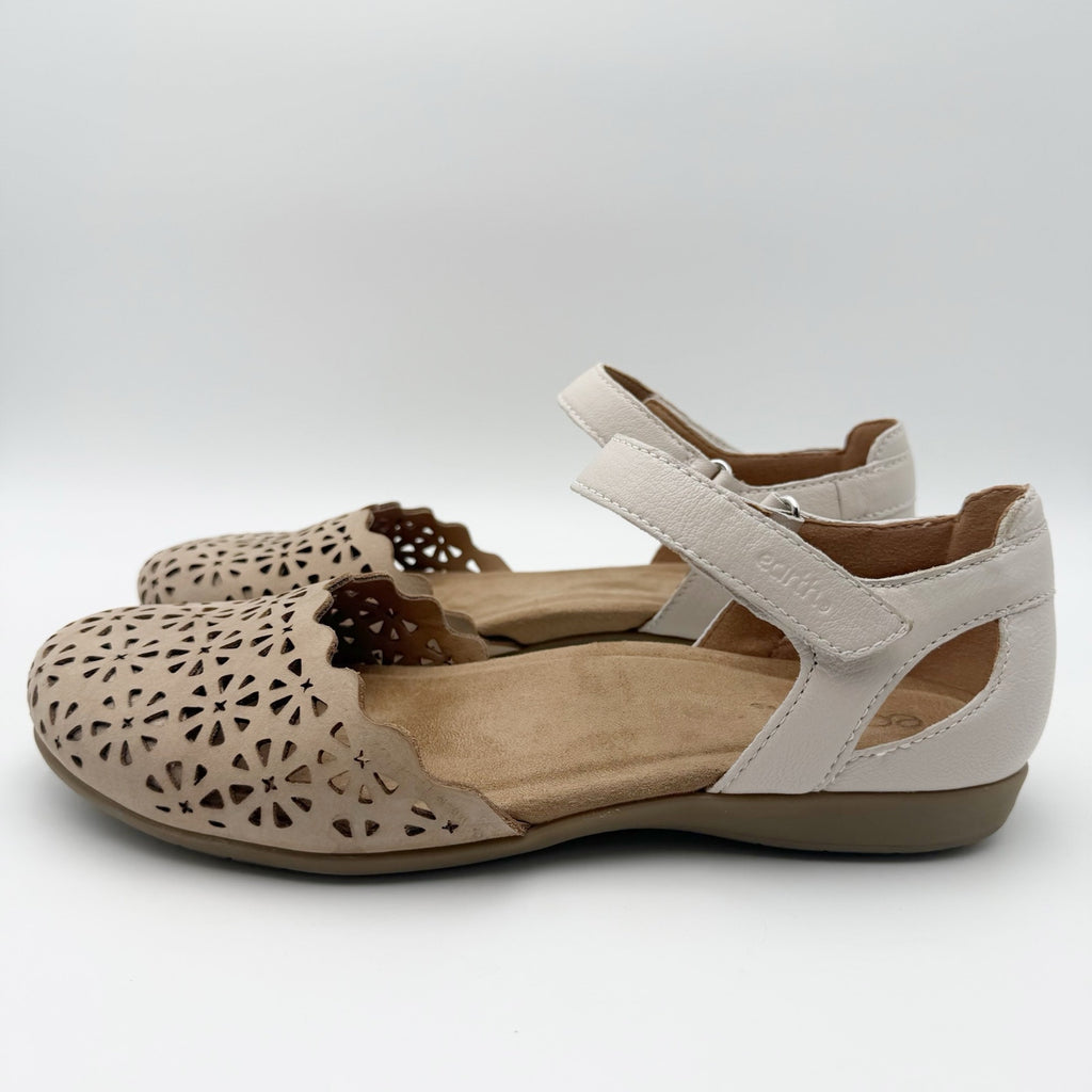 Earth Womens Betti Flats Size 9.5 M Ivory White Leather Perforated Scalloped NIB