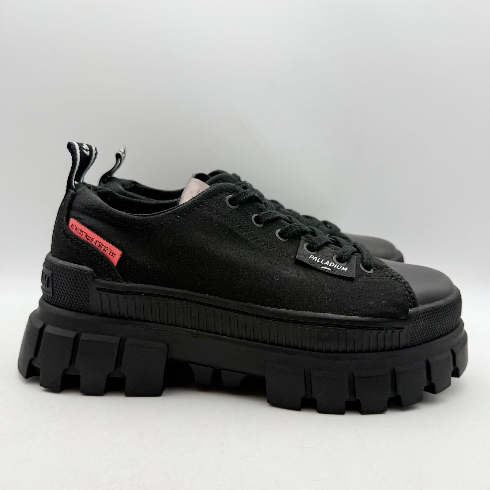 Palladium Womens Revolt Lo TX Platform Casual Sneakers Size 7.5 Black NWOB