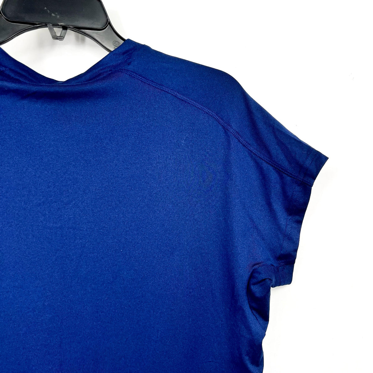 ADIDAS Women's Train Essentials V-Neck Tshirt Medium Dark Blue Short Sleeve NWT