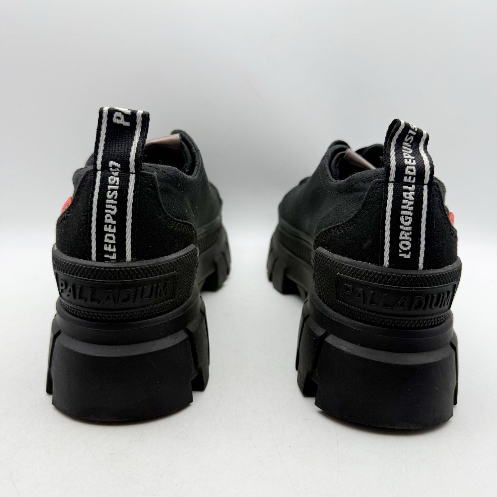 Palladium Womens Revolt Lo TX Platform Casual Sneakers Size 7.5 Black NWOB