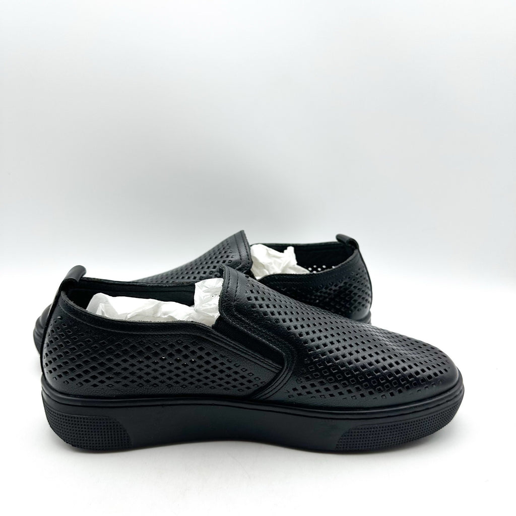 Propet Womens Kate Casual Sneaker Size 7.5 Black Perforated Leather Slip-On NWOB