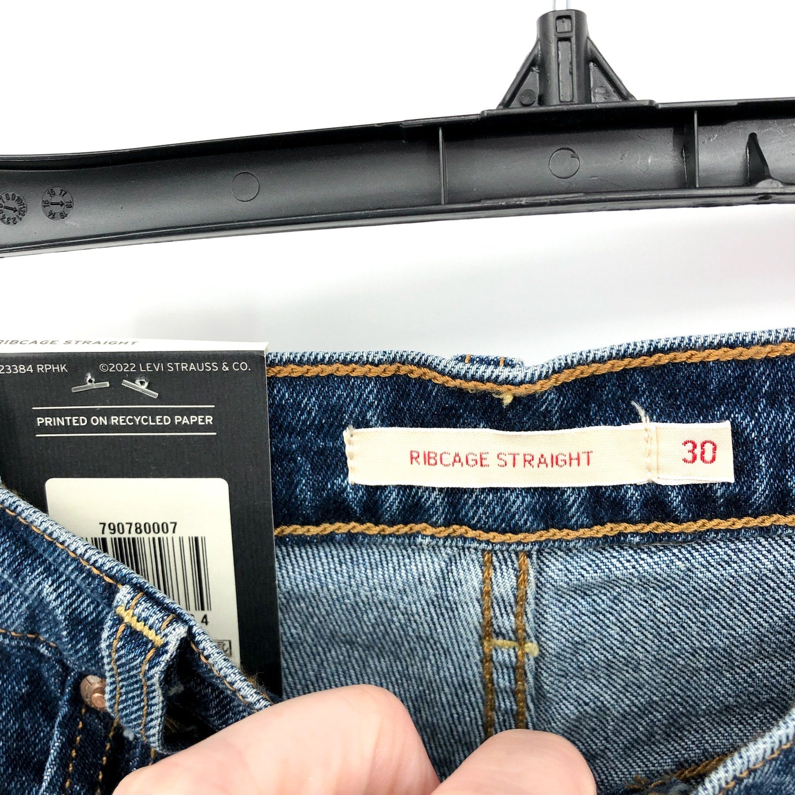 Levi's Womens Ribcage Straight Jeans 30x32 SIZE 10 Valley View 790780007 NWT