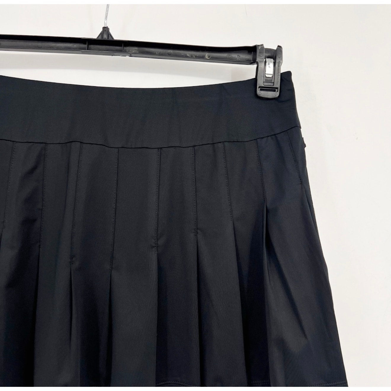 TAIL Women's Jillian 13.5" Tennis Skort XL Onyx Black Pleated UPF NWT