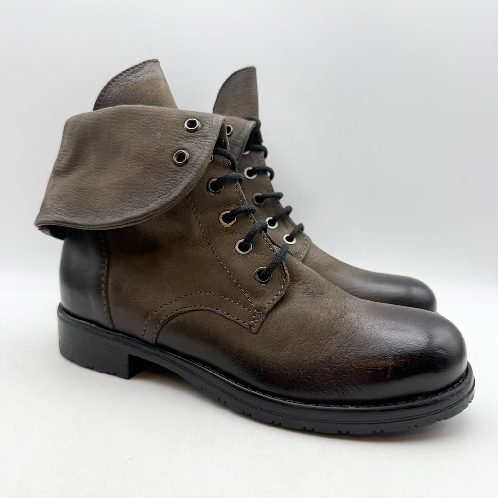 Clarks Womens Minoa Ankle Boots Size 7.5 M EU 38 Brown Taupe Leather NWOB