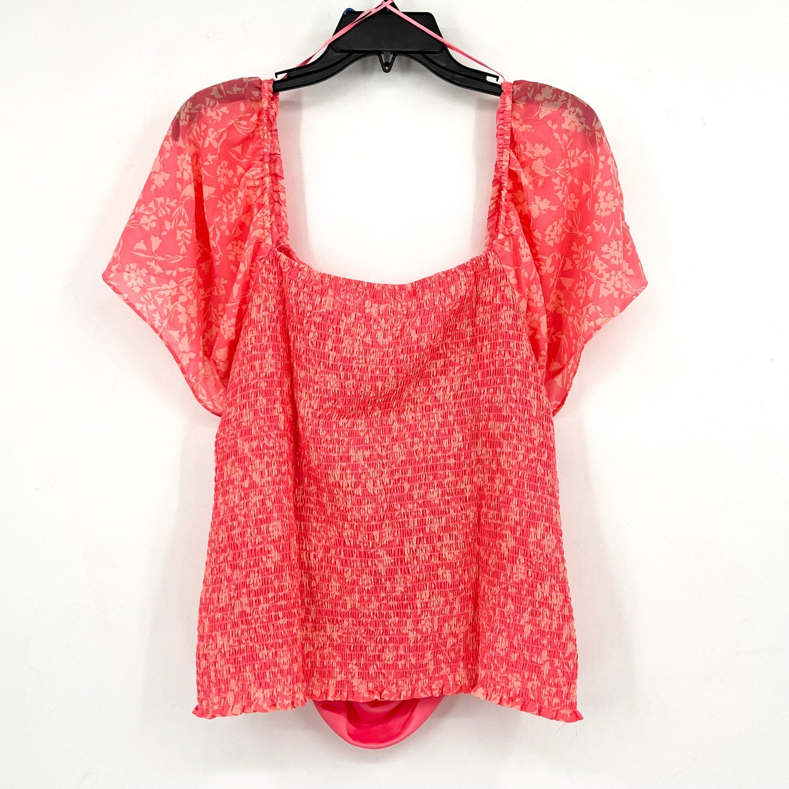 LUSH Women's Smocked Blouse 2X Pink Floral Ruched Flutter Sleeve NWT