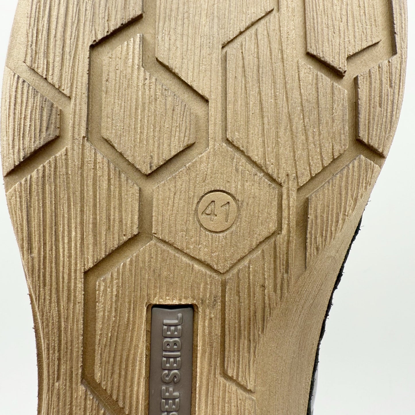 JOSEF SEIBEL Womens Fergey 56 Sneaker EU 41 US 10-10.5 Black Leather Lace Up NIB