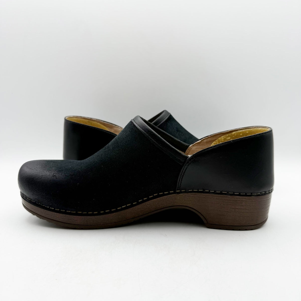 Dansko Womens Brenna Clogs EU 40 US 9.5 Black Burnished Suede Leather NIB