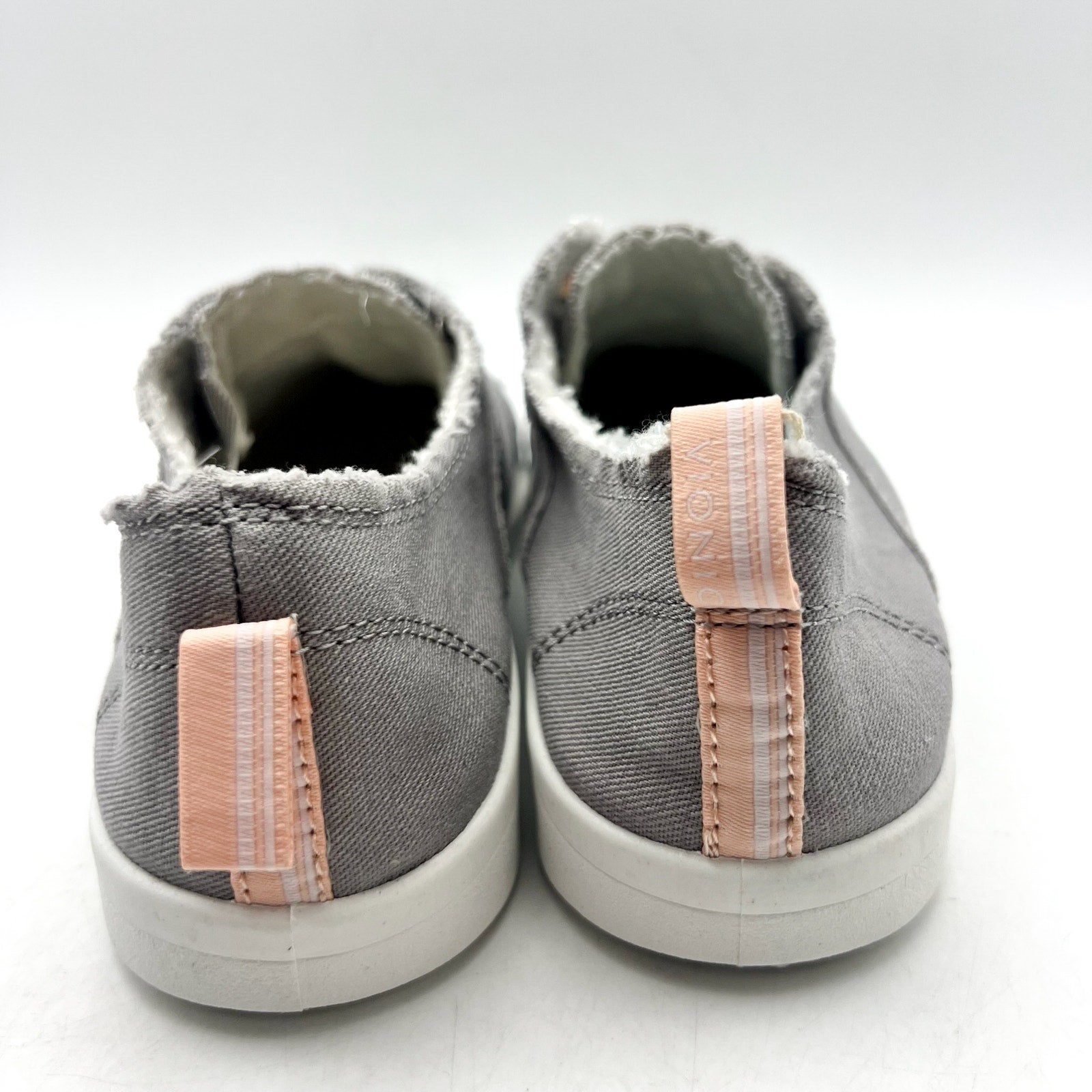 Vionic Womens Beach Pismo Sneakers US 5M EU 35 Gray Cotton Canvas Casual NIB