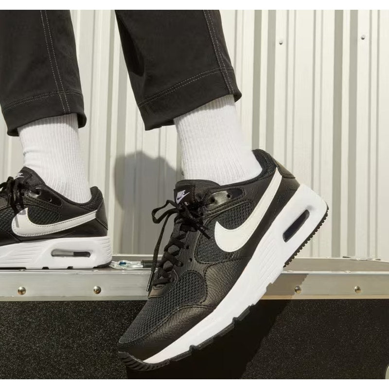 Nike Womens Air Max SC Sneakers US 7 EU 38 Black White Athletic NWOB