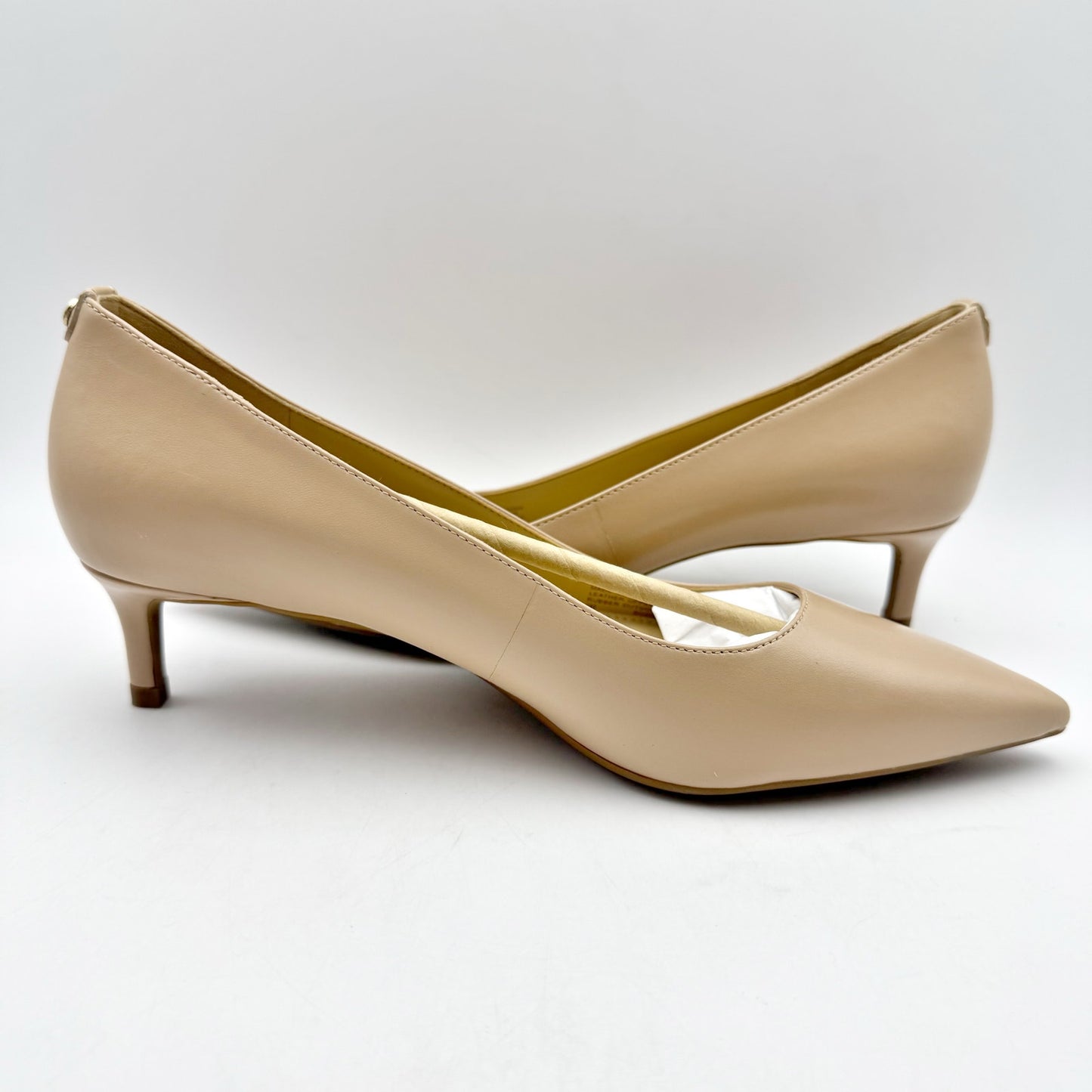 Michael Kors Womens Alina Flex Kitten Pump US 7 M Blush Beige Leather NIB