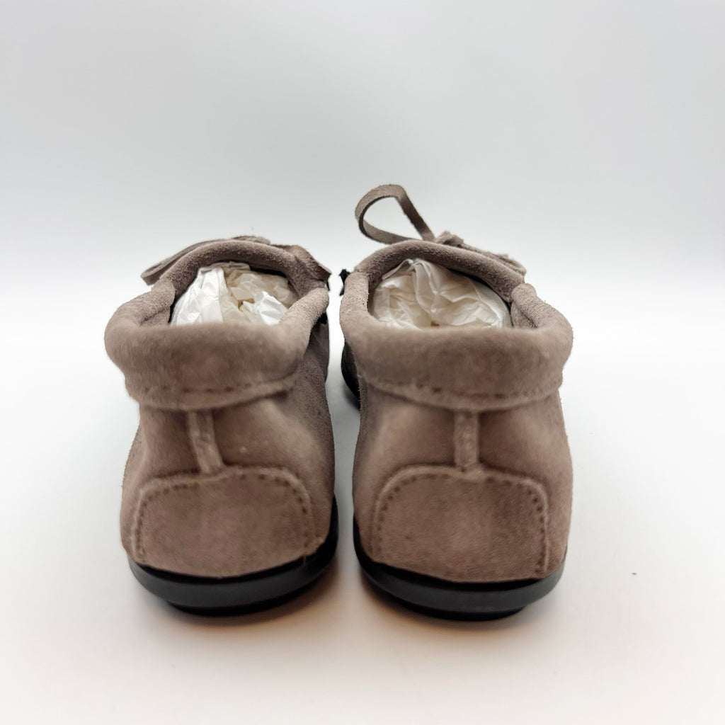 Minnetonka Womens Kilty Hardsole Moccasins Size 8 Grey Suede Slip-On NIB