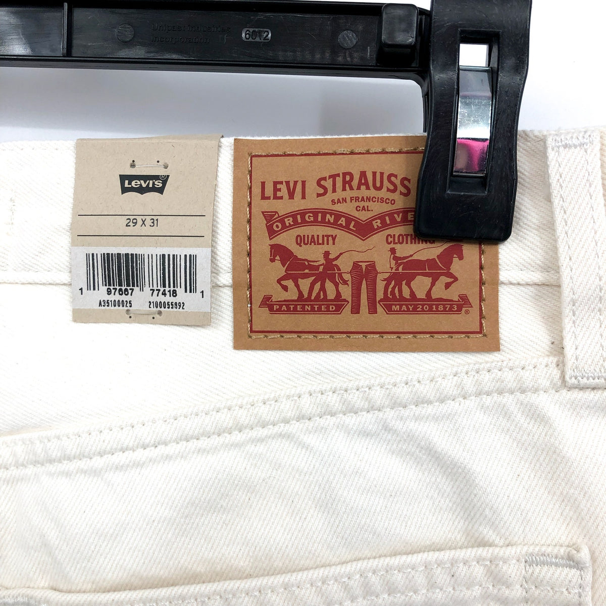 LEVI'S Womens 94 Baggy Jeans 29x31 US 8 Cream Straight Mid Rise NWT A35100025