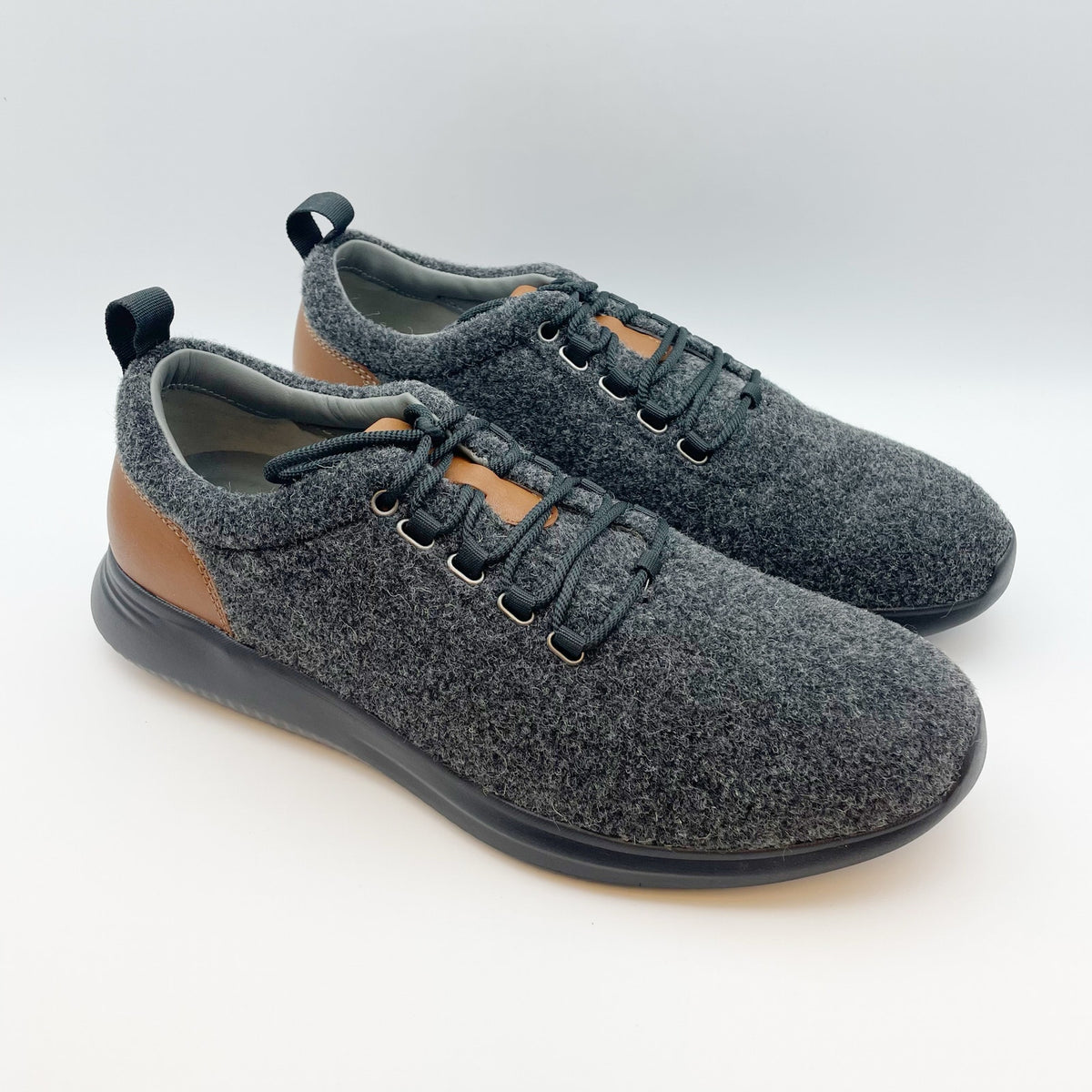 Johnston & Murphy Mens Amherst U-Throat Sneakers Size 10 M EU 43 Grey Wool NIB