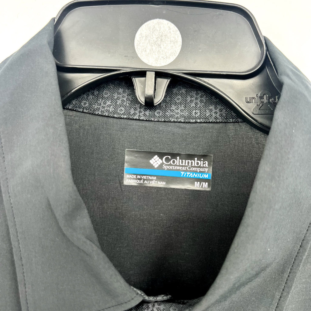 COLUMBIA Men's Cirque River Long Sleeve Shirt Medium Black Vented Woven NWT