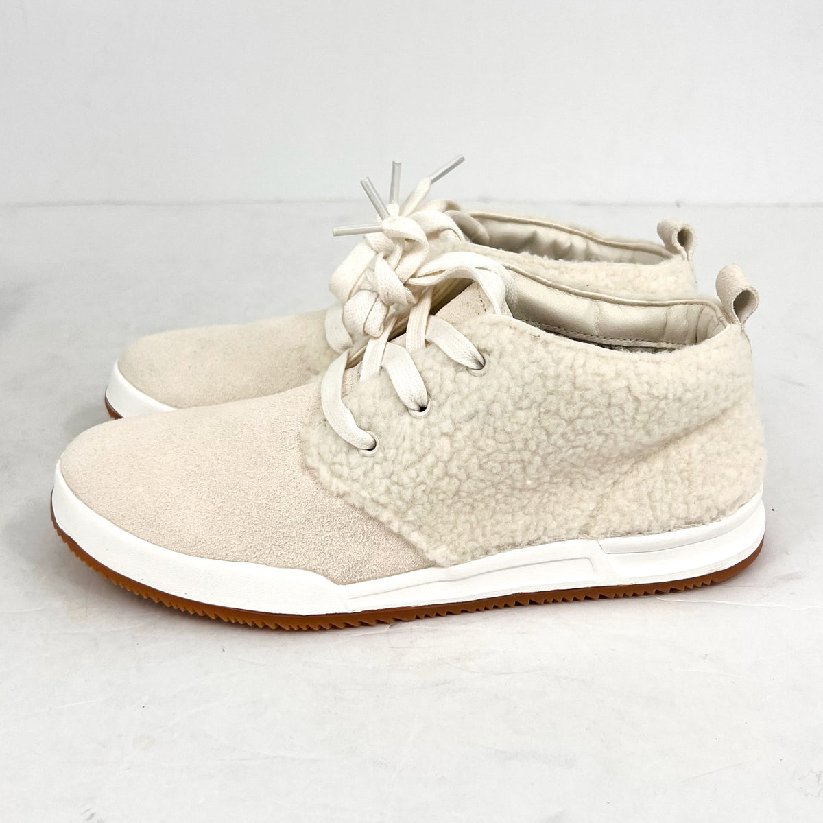 WALK WITH ME COLDWATER CREEK Highlands Sherpa Casual Sneakers 7.5M Cream NIB