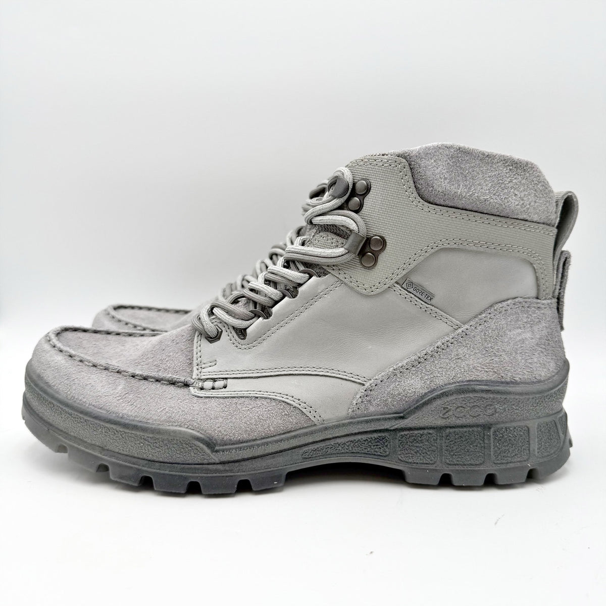 ECCO X Concepts Mens Track 25 Boots EU 44 US 10-10.5 Grey Leather Gortex NWT