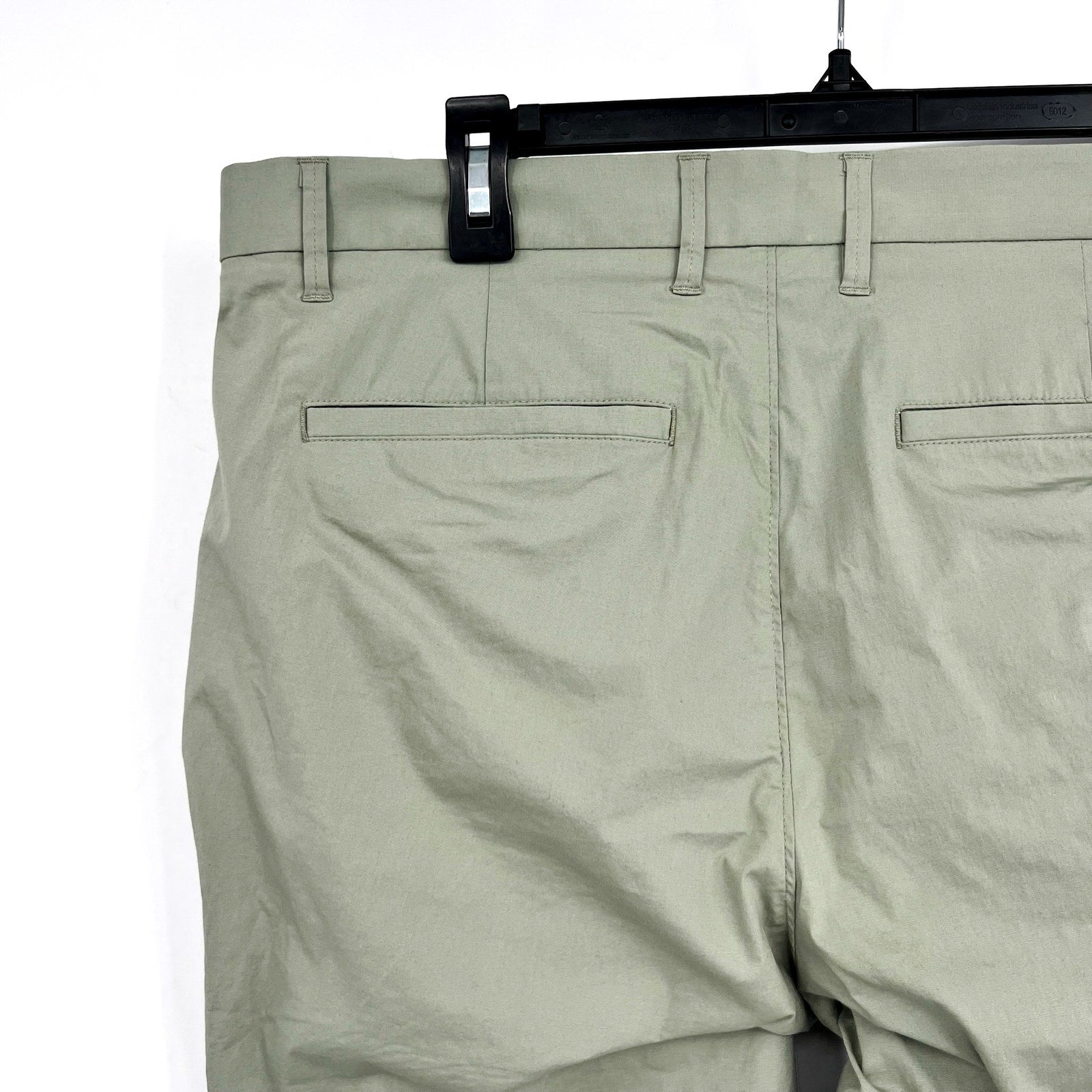 EVERLANE Mens Air Chino Pant 33x32 Sage Green Stretch Cotton Poplin Slim Fit NWT