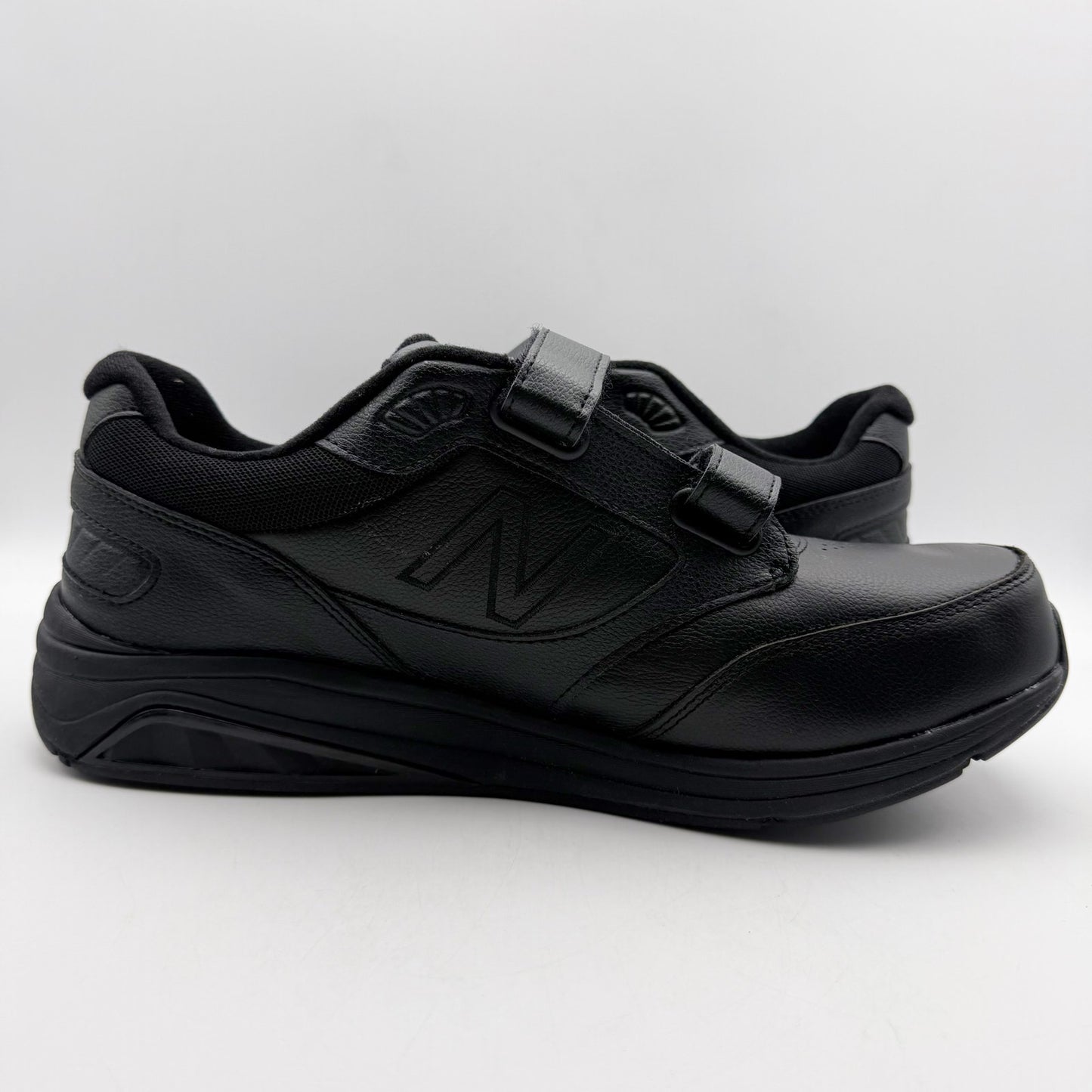 New Balance Mens 928v3 Walking Sneakers US 10.5 Narrow EU 44.5 Black Leather NIB