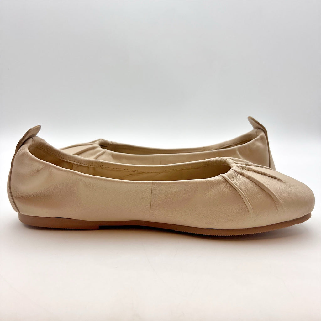 Coldwater Creek Womens Walk With Me Flex Ballet Flats Size 7 Beige Leather NIB