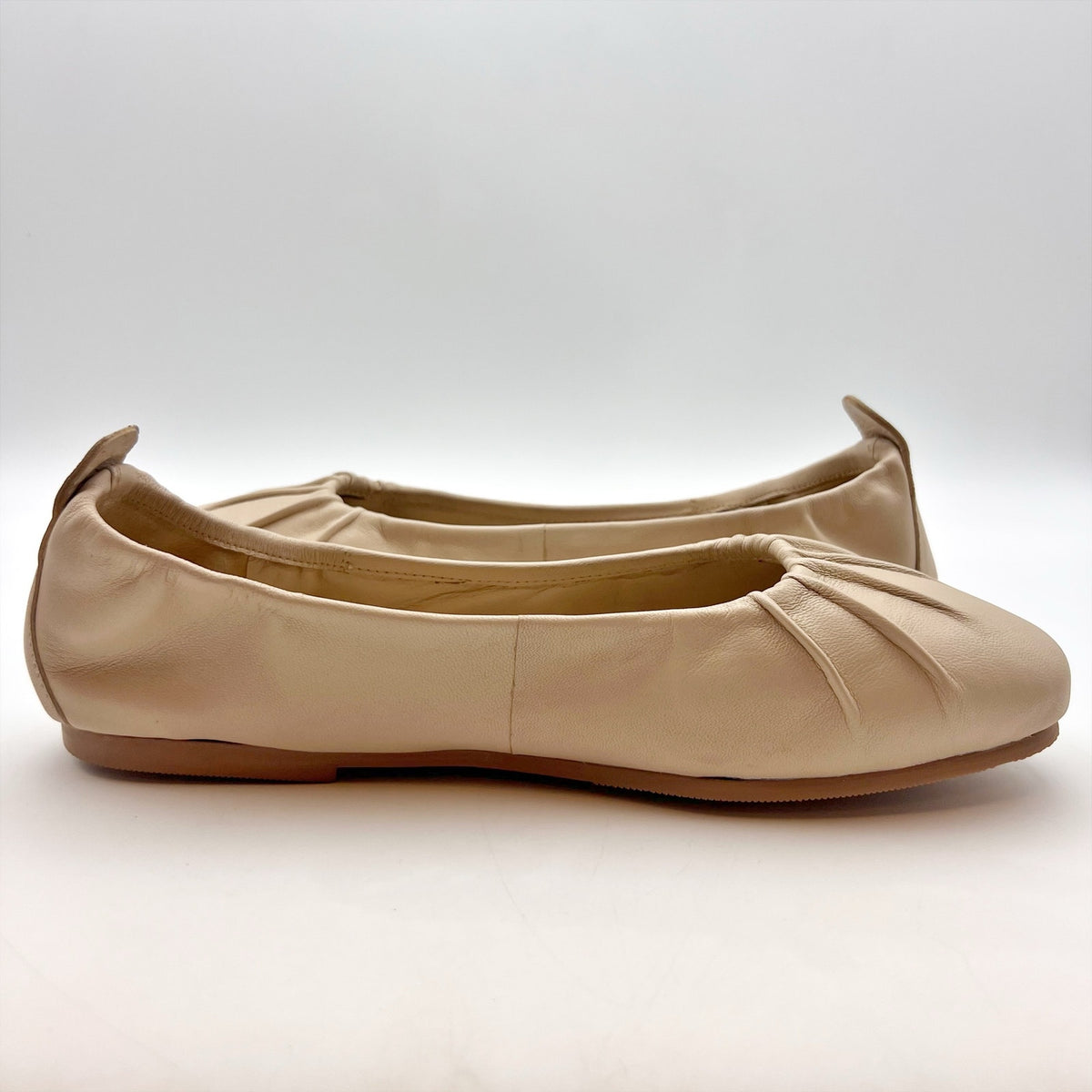 Coldwater Creek Womens Walk With Me Flex Ballet Flats Size 7 Beige Leather NIB