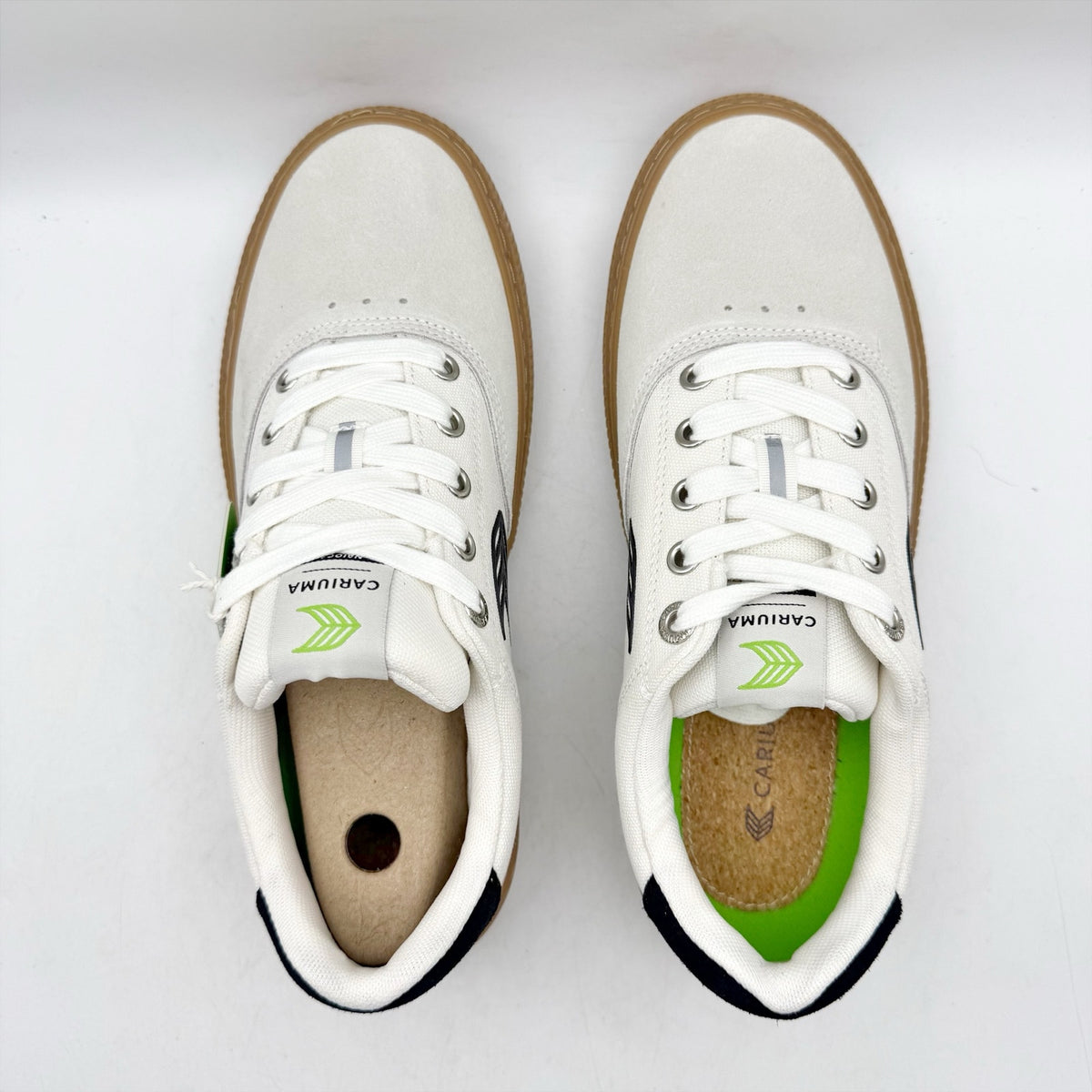 Cariuma Womens Naioca Pro Skate Low Sneakers US 8.5 White Black Canvas Suede NIB