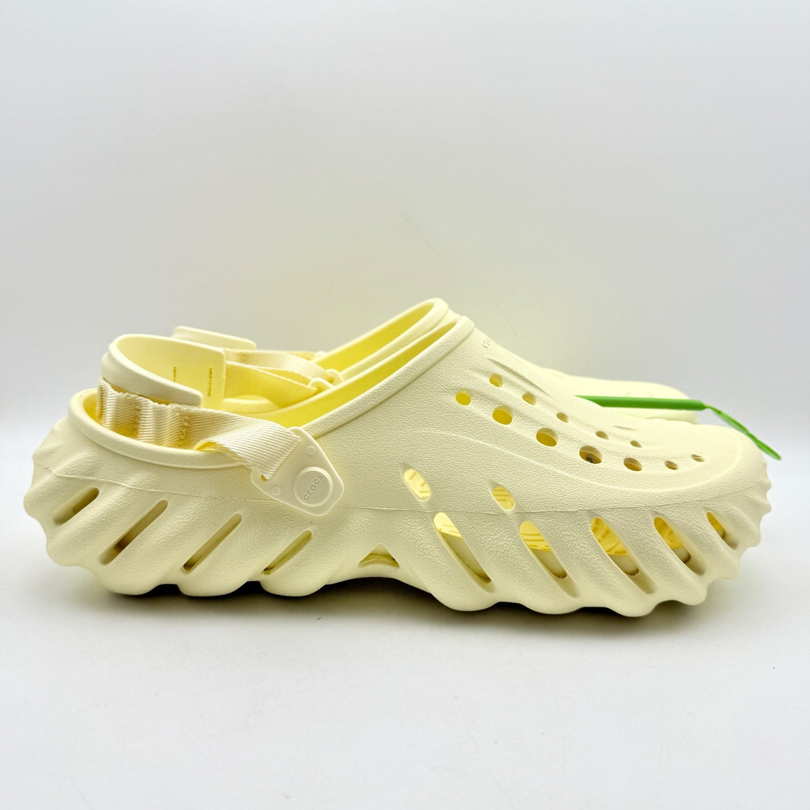 Crocs Unisex Echo Clogs Mens 10 Womens 11 EU 45.5 Cream NWOB