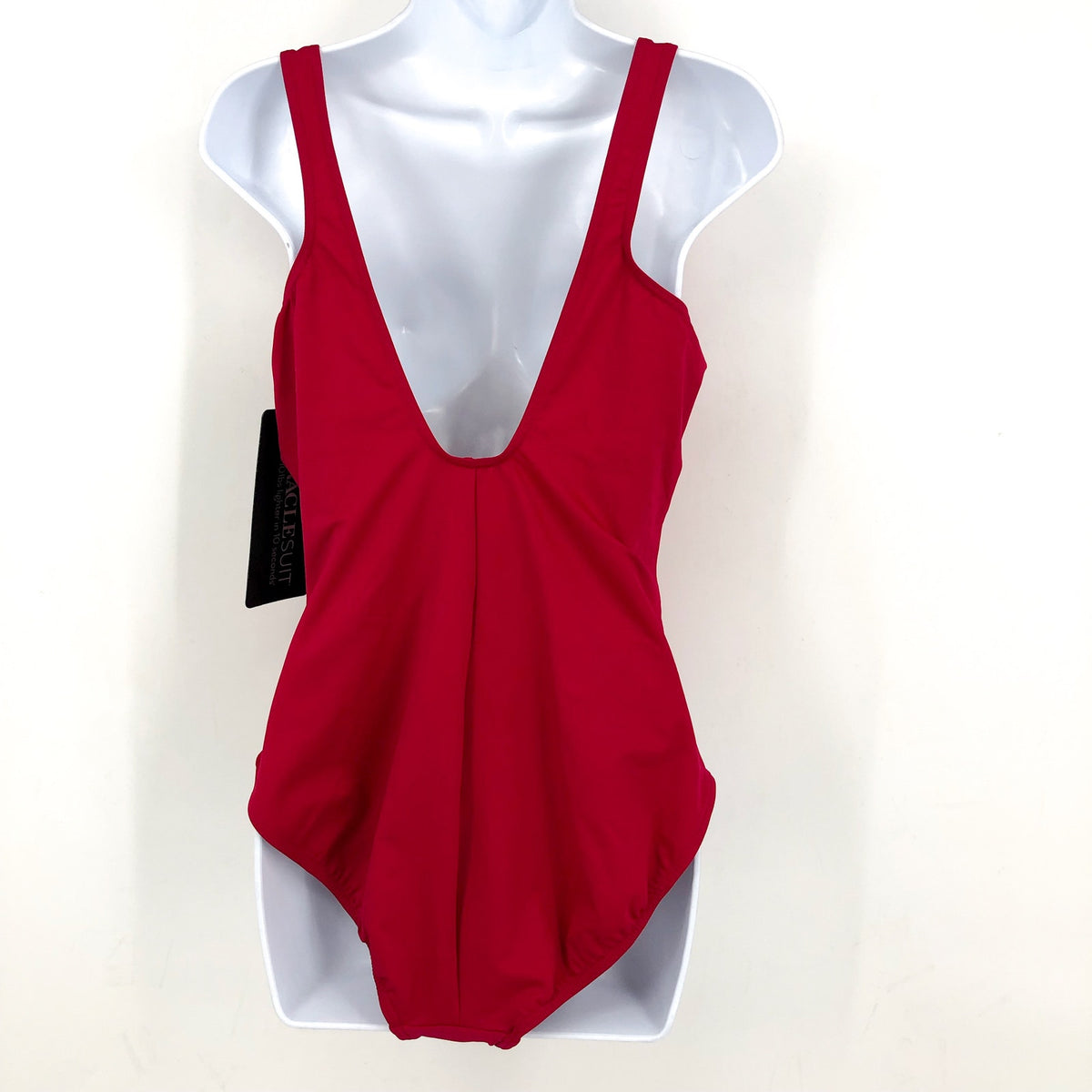 MIRACLESUIT Women's Razzle Dazzle Zipt One-Piece Swimsuit Size 16 Red Ruched NWT