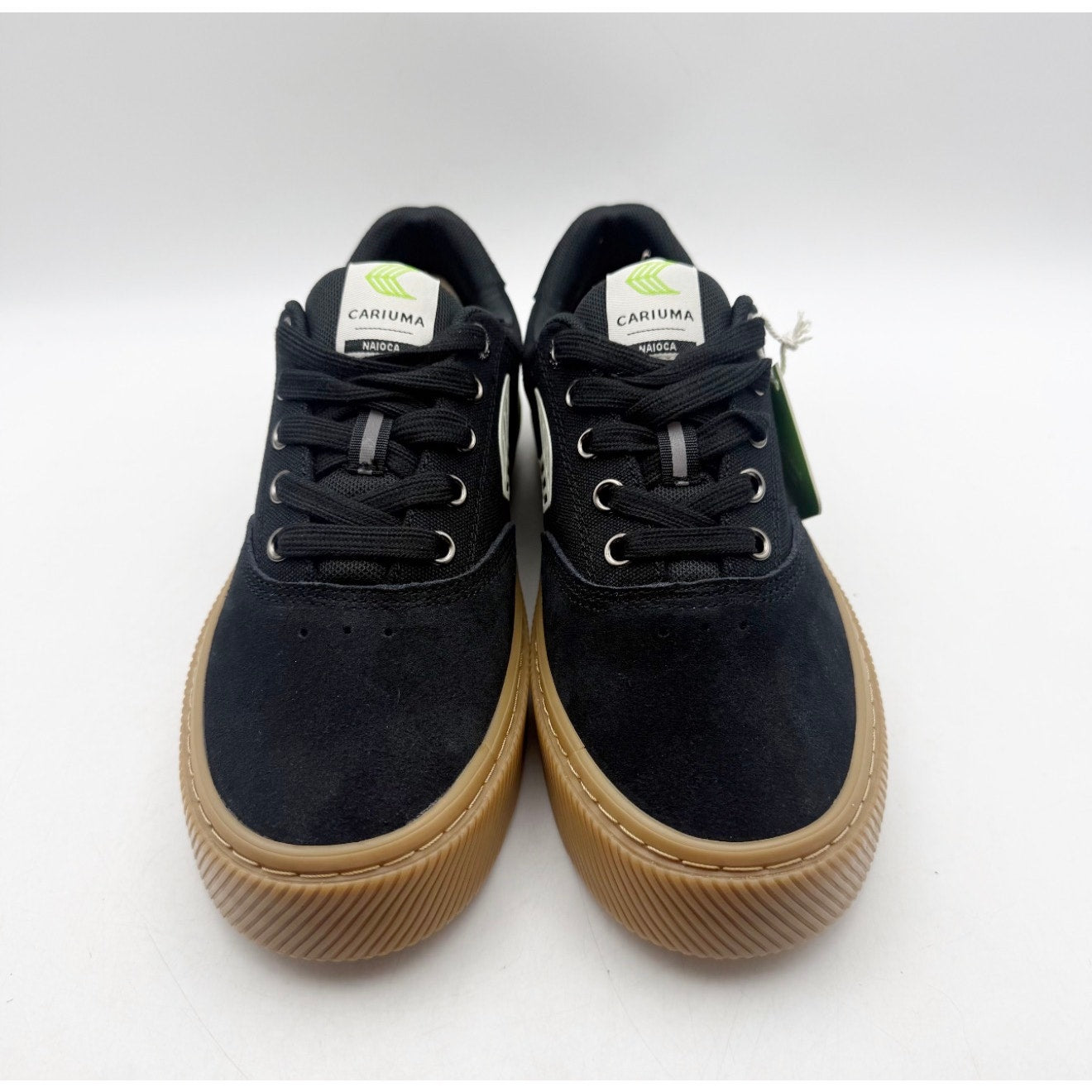 Cariuma Womens Naioca Pro Skate Low Sneakers US 7 Black Gum Canvas Suede NIB