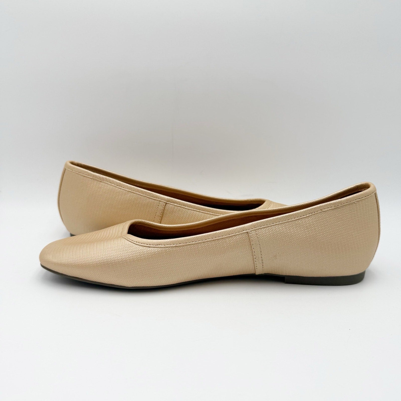 Vionic Womens Orinda Ballet Flats Size 10 EU 41 Gold Leather Slip On NWOB