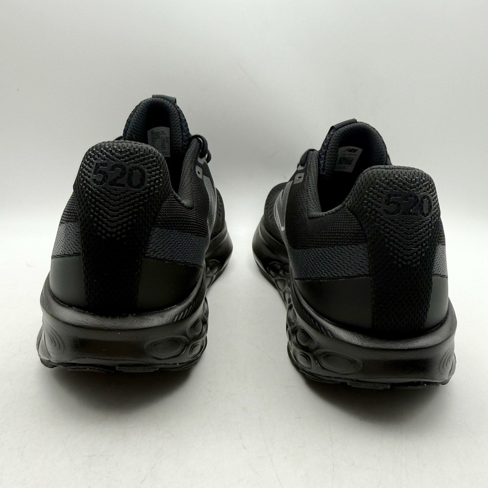 New Balance Mens Fresh Foam 520v9 Running Sneakers US 9.5 EU 43 Black NWOB