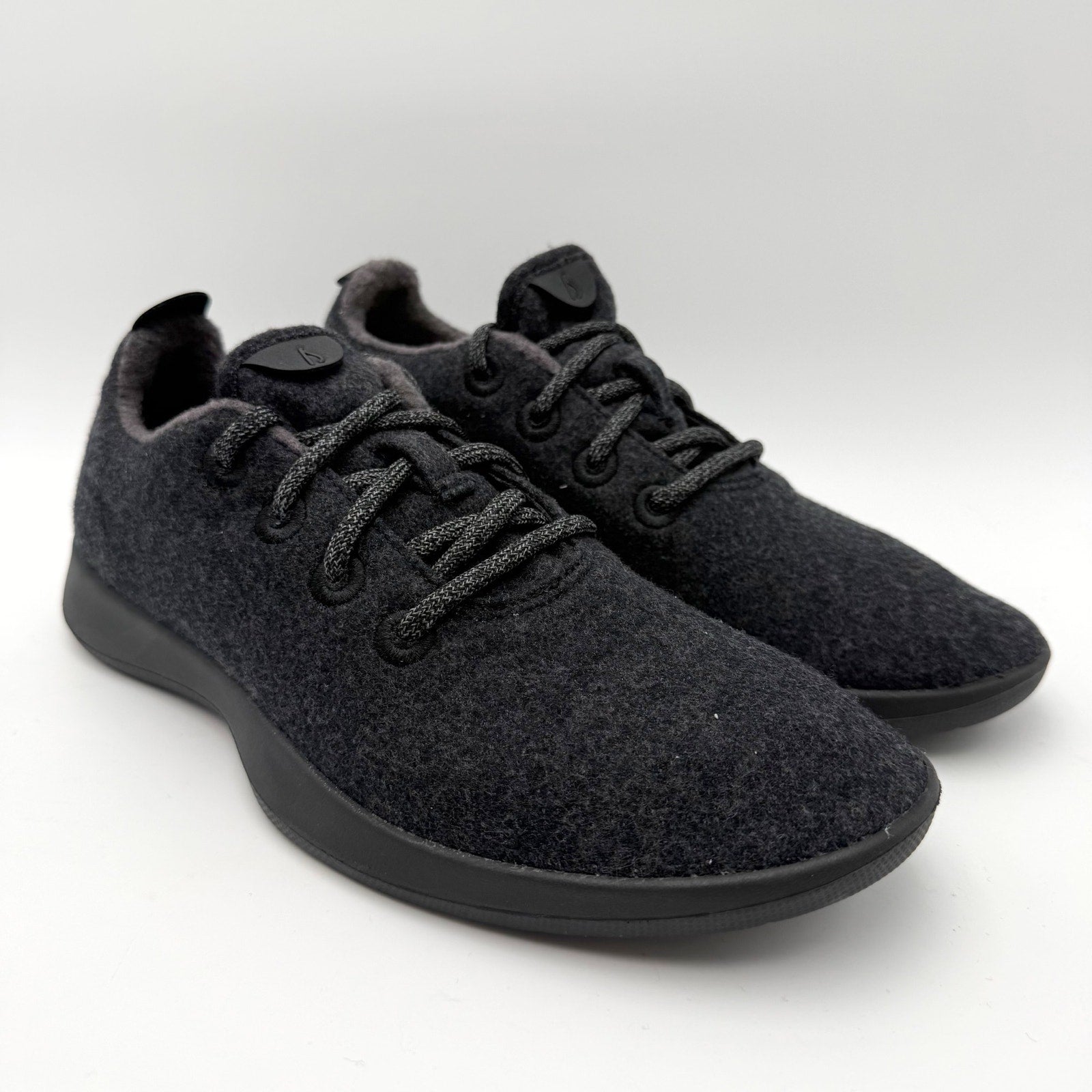 AllBirds Mens Wool Runner Sneakers US 8 EU 40.5 Black Athletic NIB