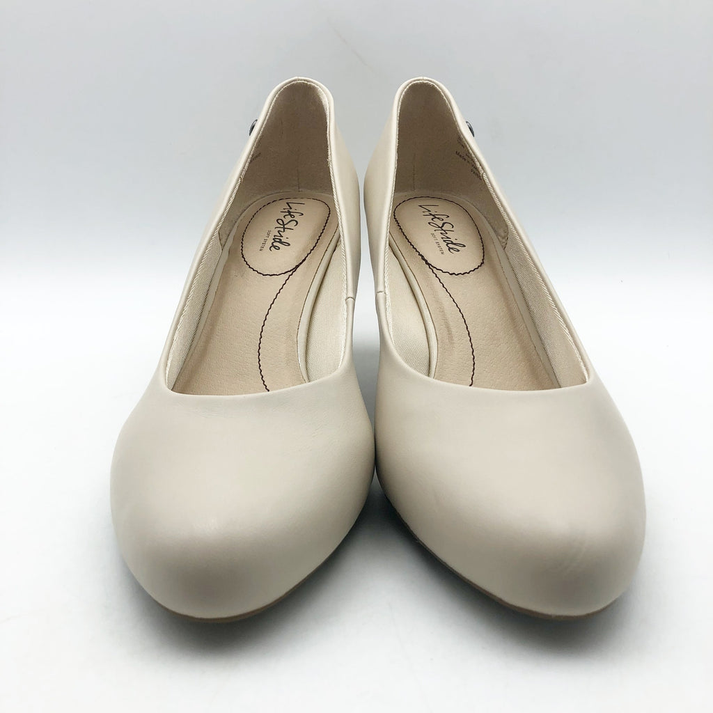 LifeStride Womens Parigi Pumps US 11 WIDE EU 42 Cream Almond Milk Heels NIB