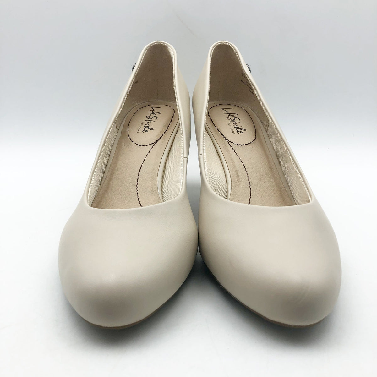 LifeStride Womens Parigi Pumps US 11 WIDE EU 42 Cream Almond Milk Heels NIB