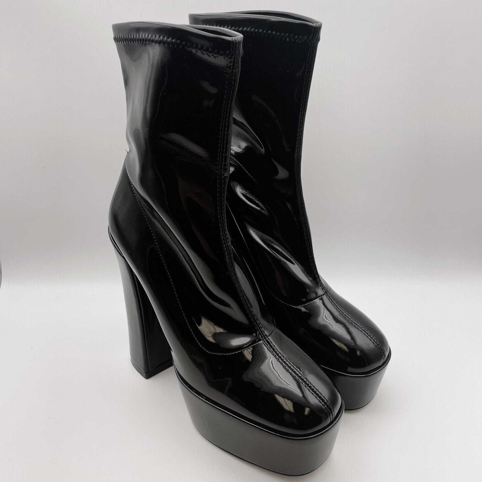 Stuart Weitzman Women's Skyhigh 145 Platform Bootie Size 10 Black