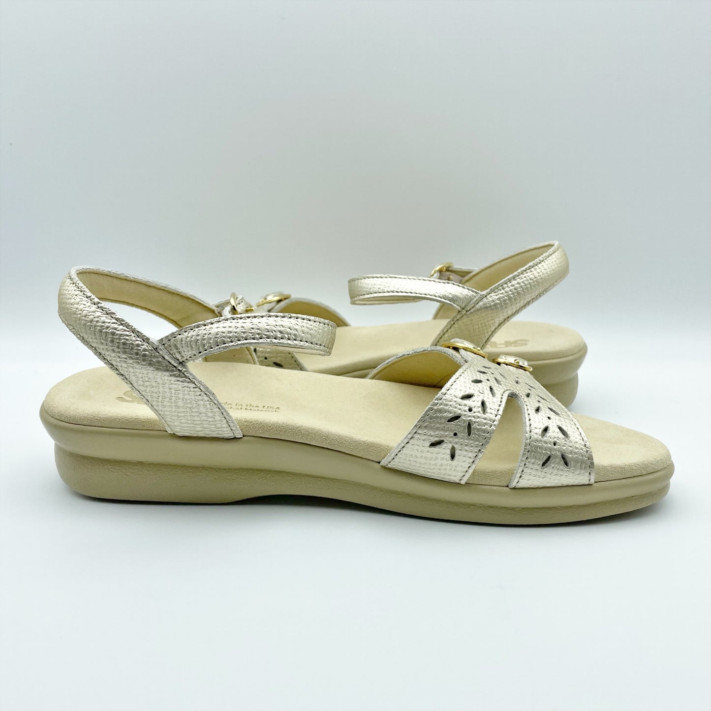 SAS Womens Duo Comfort Sandal US 9 M EU 40 Gold Suede 3-Strap Comfort NIB