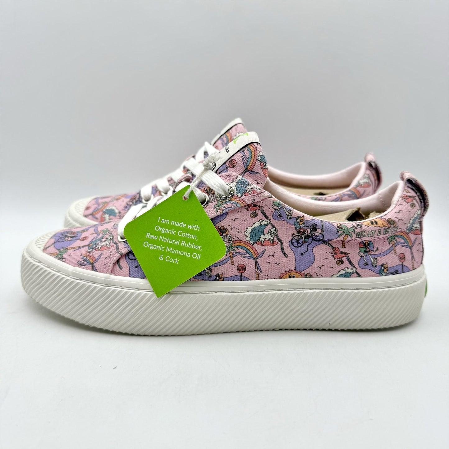Cariuma Womens OCA Low Sneakers US 7 M EU 38 Rose Graphic Print Canvas NIB