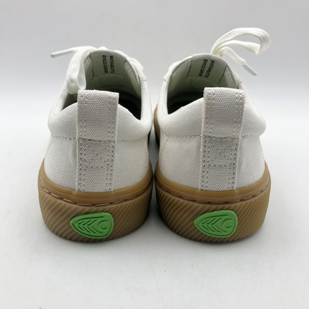 Cariuma Women's Oca Low Gum Canvas Sneaker Size 8 Off White Tan NIB