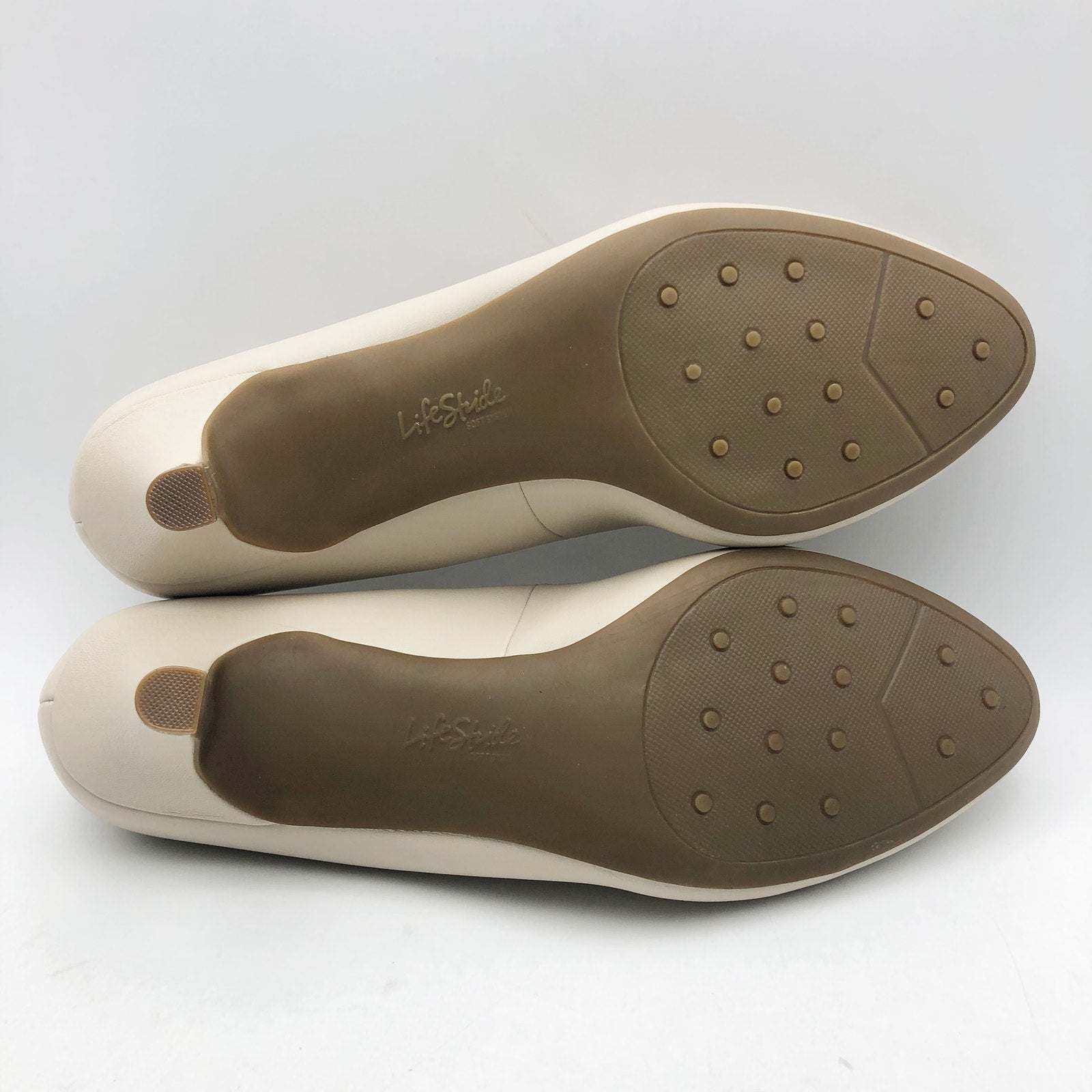 LifeStride Womens Parigi Pumps US 11 WIDE EU 42 Cream Almond Milk Heels NIB