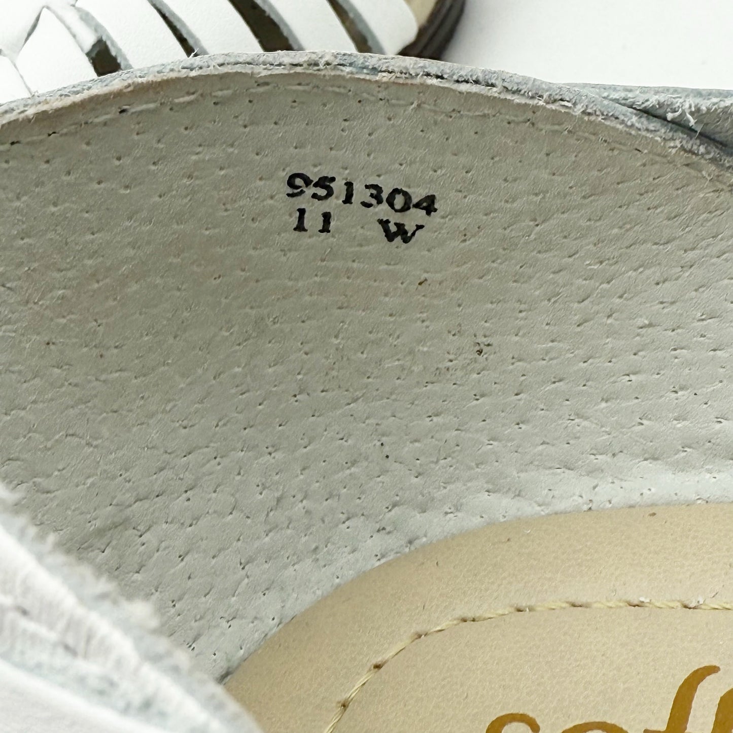 Comfortiva Womens Trinidad Sandals US 11 Wide EU 41-42 White Leather NIB