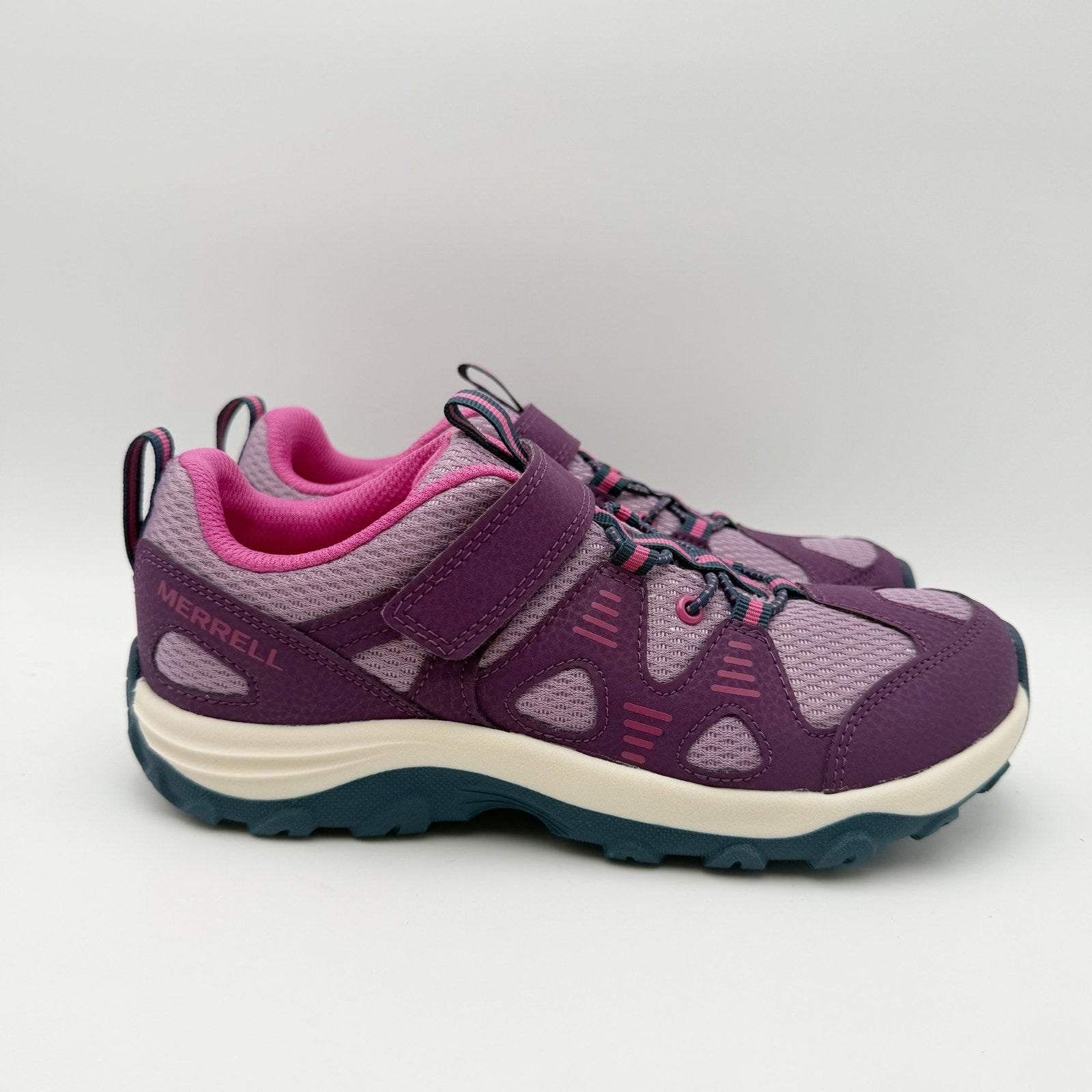 Merrell Kids Trail Chaser 2 Hiking Shoes Size 4 Purple Athletic Sneakers NWOB