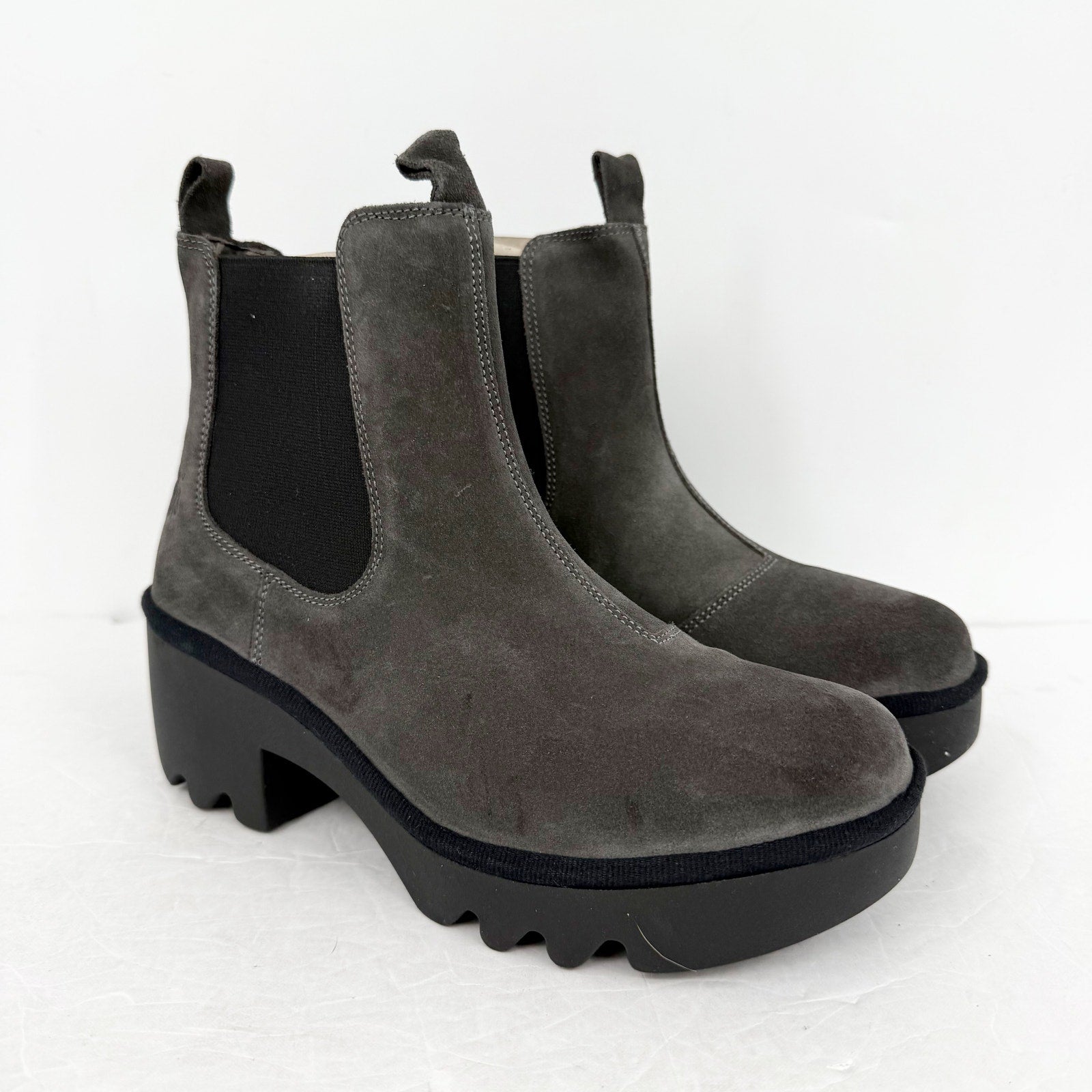 Fly London Womens TRIG514FLY Ankle Chelsea Bootie EU 38 US 8 Grey Suede NIB