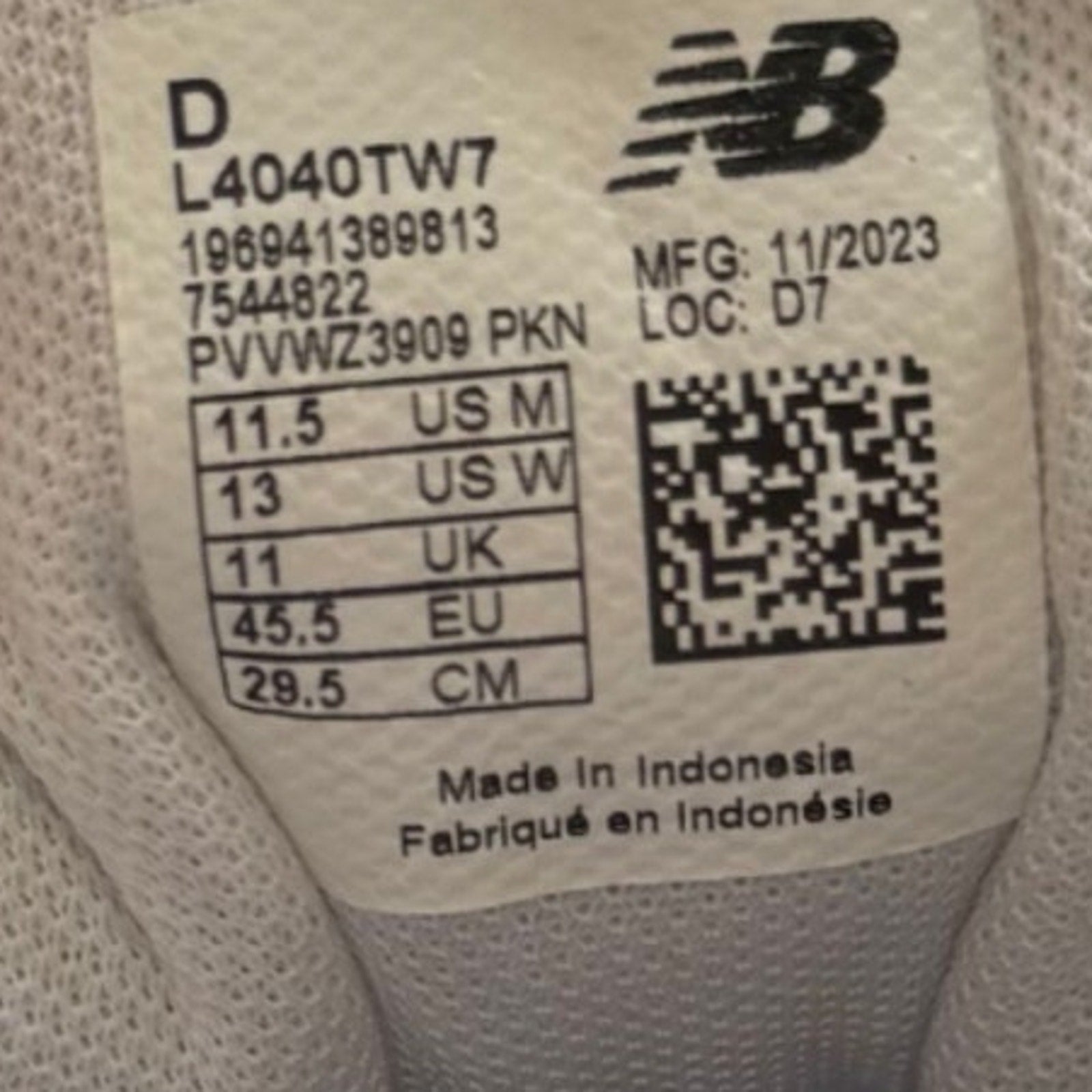 New Balance MENS 11.5 FuelCell 4040v7 Metal Cleats White Black Baseball NWOB