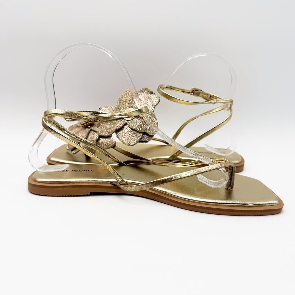 Free People Womens Mismatch Magnolia Thong Sandals Size 6.5 Gold Flower NIB