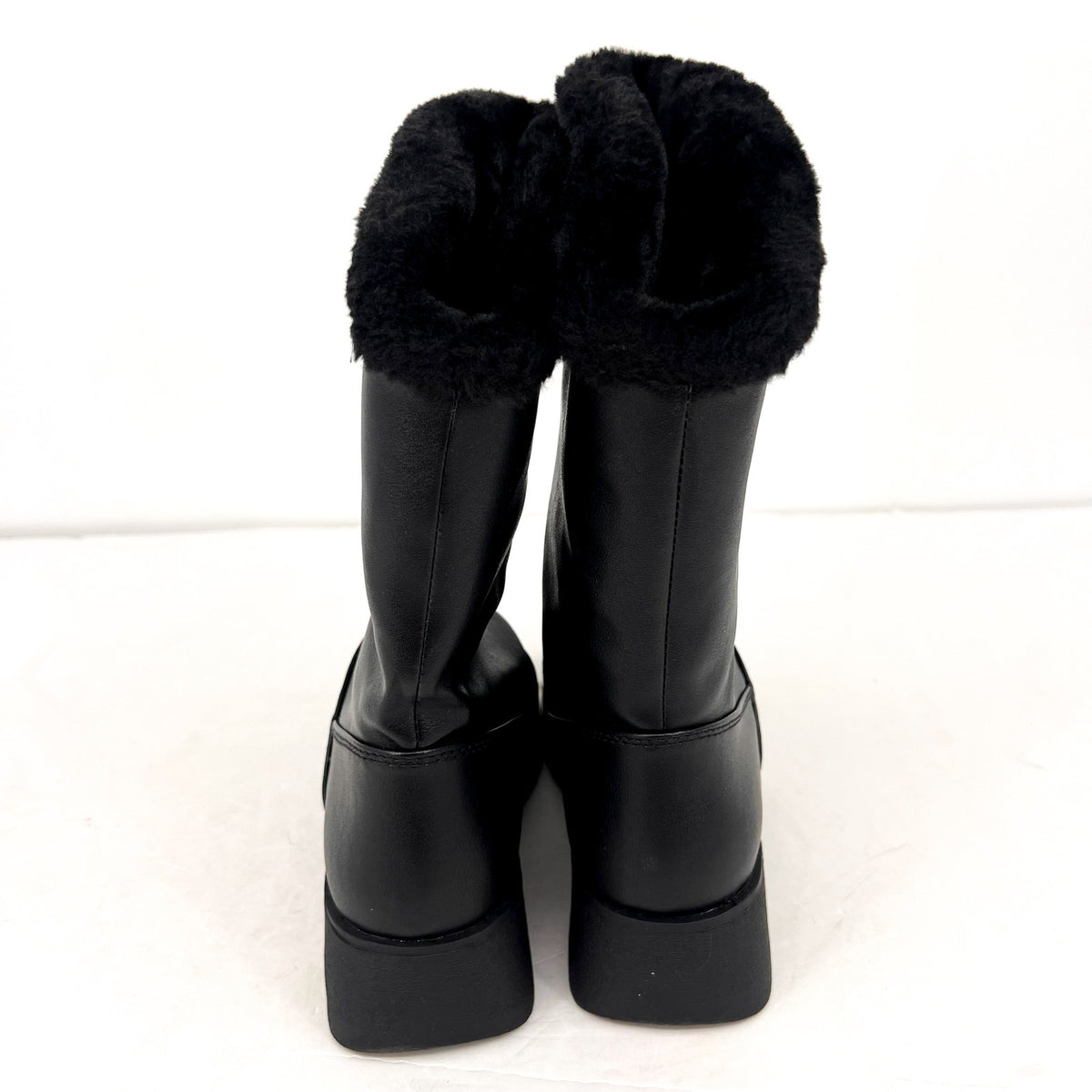 TUNDRA Women's Avery Short Snow Boots Size 6M Black Waterproof Faux Fur NIB