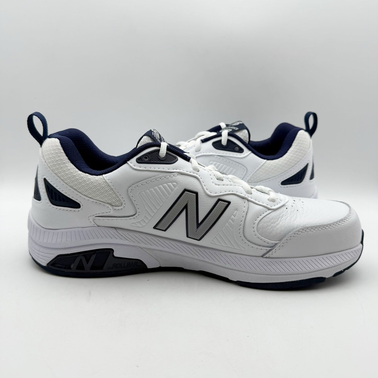 New Balance Mens 857v3 Training Sneakers US 7.5 XW White Navy Athletic NIB