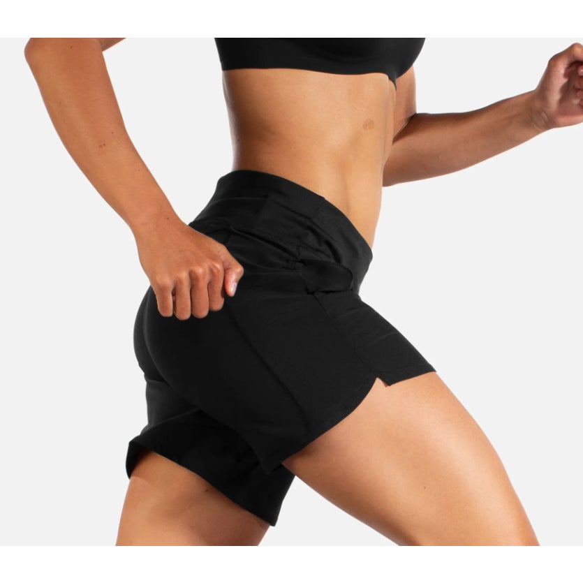 BROOKS Women's Chaser 7" Running Shorts Size Small Black Athletic Stretch NWT