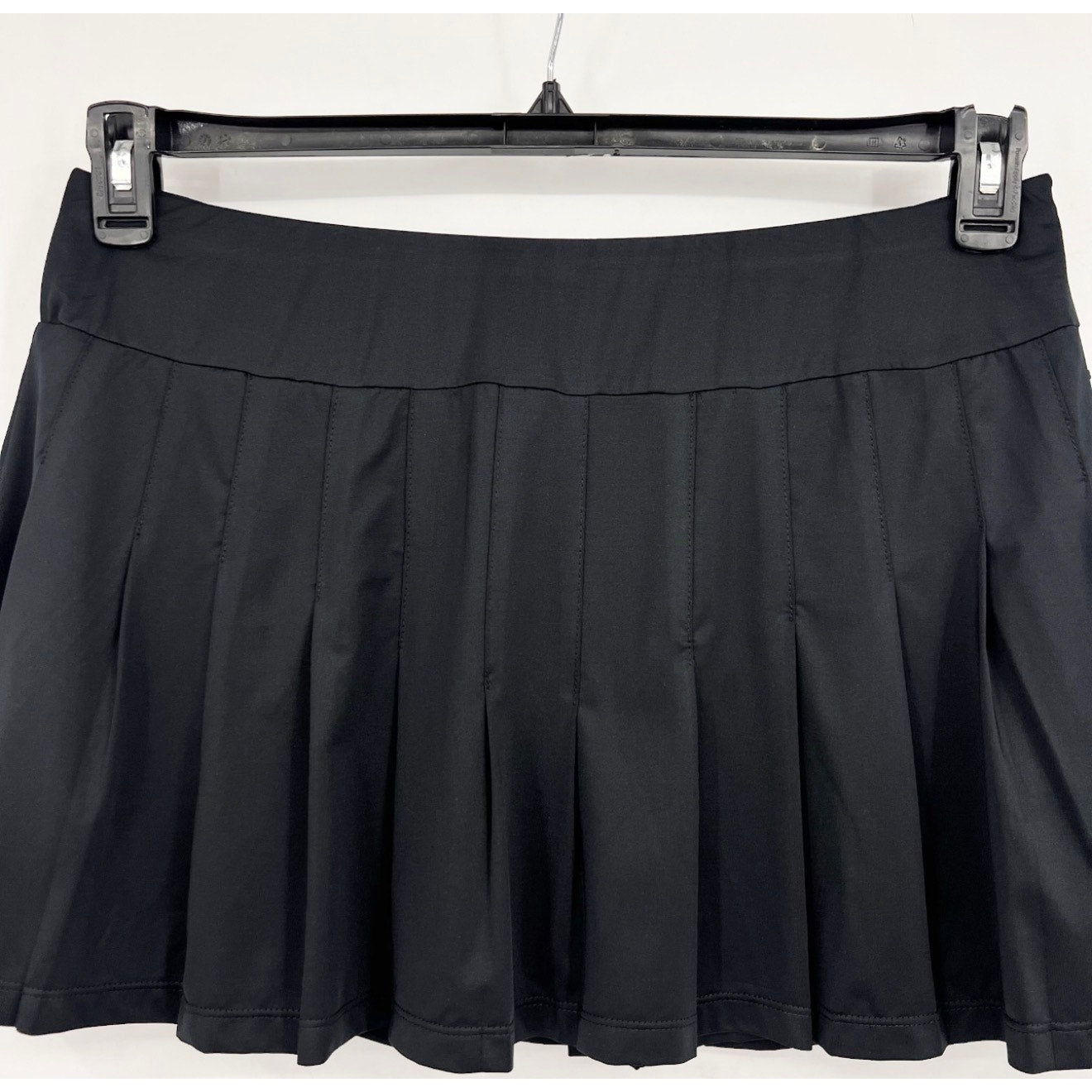TAIL Women's Jillian 13.5" Tennis Skort XL Onyx Black Pleated UPF NWT