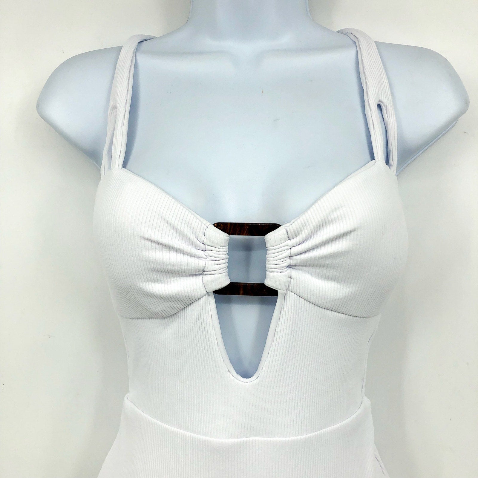 BECCA Women's Modern Edge One Piece Swimsuit Small White Ribbed Buckle NWT
